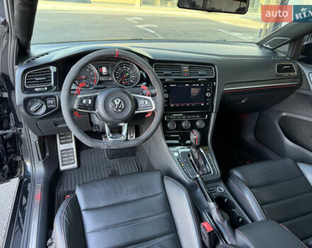 Черный Фольксваген Гольф ГТИ, объемом двигателя 1.98 л и пробегом 62 тыс. км за 19000 $, фото 8 на Automoto.ua
