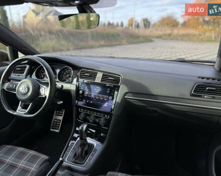 Черный Фольксваген Гольф ГТИ, объемом двигателя 2 л и пробегом 60 тыс. км за 21000 $, фото 28 на Automoto.ua