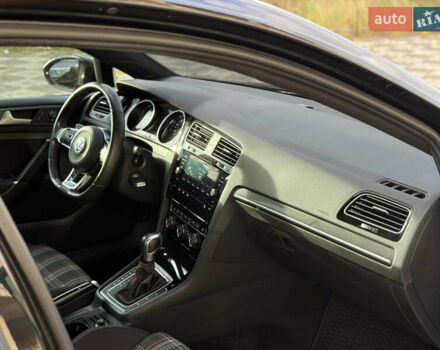 Черный Фольксваген Гольф ГТИ, объемом двигателя 2 л и пробегом 60 тыс. км за 21000 $, фото 30 на Automoto.ua