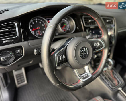 Черный Фольксваген Гольф ГТИ, объемом двигателя 2 л и пробегом 60 тыс. км за 21000 $, фото 15 на Automoto.ua