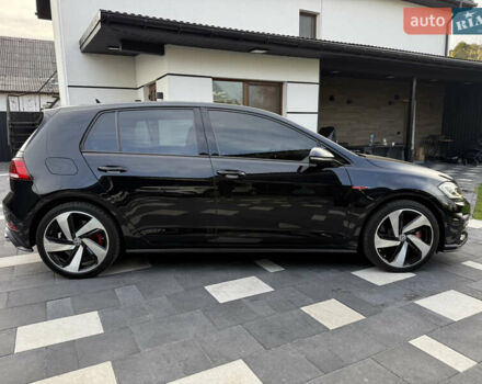 Черный Фольксваген Гольф ГТИ, объемом двигателя 2 л и пробегом 60 тыс. км за 21000 $, фото 12 на Automoto.ua