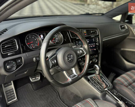 Черный Фольксваген Гольф ГТИ, объемом двигателя 2 л и пробегом 60 тыс. км за 21000 $, фото 14 на Automoto.ua