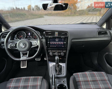 Черный Фольксваген Гольф ГТИ, объемом двигателя 2 л и пробегом 60 тыс. км за 21000 $, фото 22 на Automoto.ua