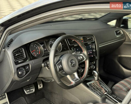 Черный Фольксваген Гольф ГТИ, объемом двигателя 2 л и пробегом 60 тыс. км за 21000 $, фото 16 на Automoto.ua