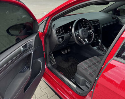 Красный Фольксваген Гольф ГТИ, объемом двигателя 1.98 л и пробегом 105 тыс. км за 22500 $, фото 9 на Automoto.ua