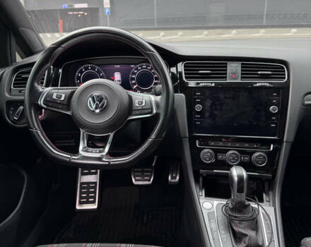 Красный Фольксваген Гольф ГТИ, объемом двигателя 1.98 л и пробегом 105 тыс. км за 22500 $, фото 11 на Automoto.ua