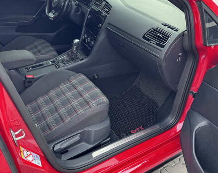 Красный Фольксваген Гольф ГТИ, объемом двигателя 1.98 л и пробегом 105 тыс. км за 22500 $, фото 15 на Automoto.ua