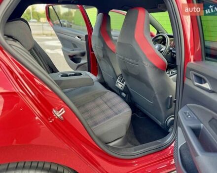 Фольксваген Гольф ГТИ 2021 в Киеве на Automoto.ua Красный Фольксваген Гольф ГТИ, объемом двигателя 1.98 л и пробегом 90 тыс. км за 26900 $, фото 41 на Automoto.ua