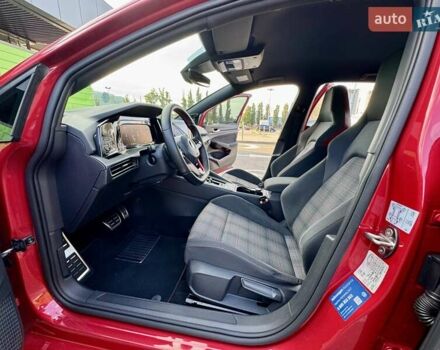 Фольксваген Гольф ГТИ 2021 в Киеве на Automoto.ua Красный Фольксваген Гольф ГТИ, объемом двигателя 1.98 л и пробегом 90 тыс. км за 26900 $, фото 33 на Automoto.ua