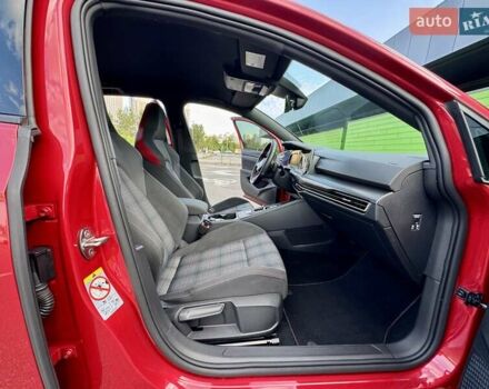 Фольксваген Гольф ГТИ 2021 в Киеве на Automoto.ua Красный Фольксваген Гольф ГТИ, объемом двигателя 1.98 л и пробегом 90 тыс. км за 26900 $, фото 45 на Automoto.ua