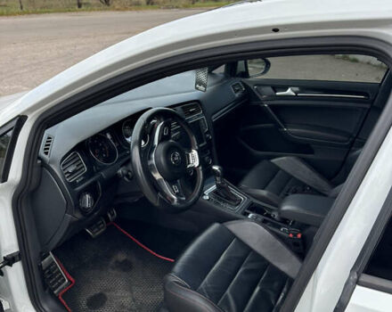 Фольксваген Гольф ГТИ, объемом двигателя 1.98 л и пробегом 157 тыс. км за 14000 $, фото 33 на Automoto.ua