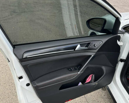 Фольксваген Гольф ГТИ, объемом двигателя 1.98 л и пробегом 157 тыс. км за 14000 $, фото 32 на Automoto.ua