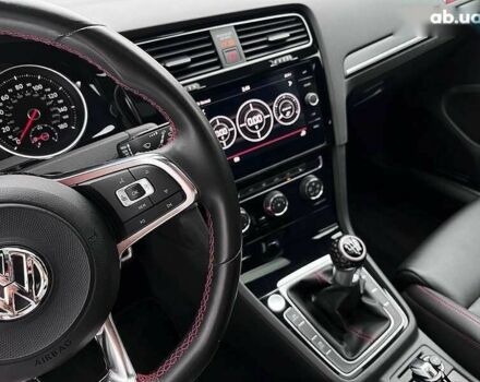 Фольксваген Гольф ГТИ, объемом двигателя 2 л и пробегом 44 тыс. км за 19999 $, фото 18 на Automoto.ua