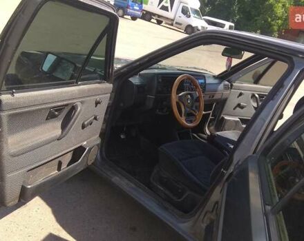 Серый Фольксваген Гольф ГТИ, объемом двигателя 1.8 л и пробегом 425 тыс. км за 1700 $, фото 3 на Automoto.ua