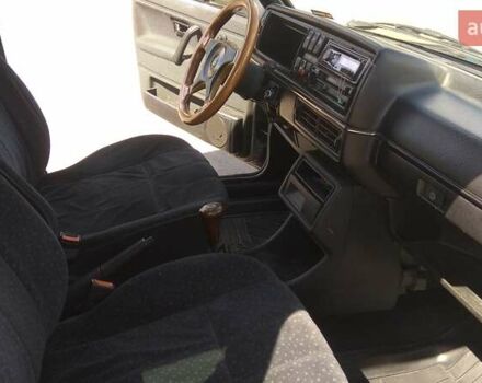 Серый Фольксваген Гольф ГТИ, объемом двигателя 1.8 л и пробегом 425 тыс. км за 1700 $, фото 6 на Automoto.ua