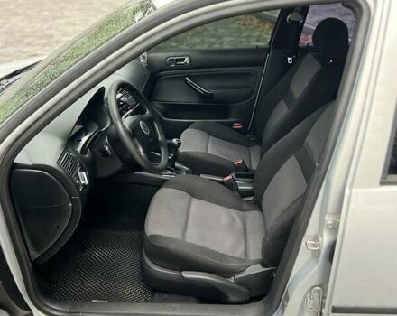 Сірий Фольксваген Гольф ГТІ, об'ємом двигуна 1.6 л та пробігом 263 тис. км за 4000 $, фото 1 на Automoto.ua