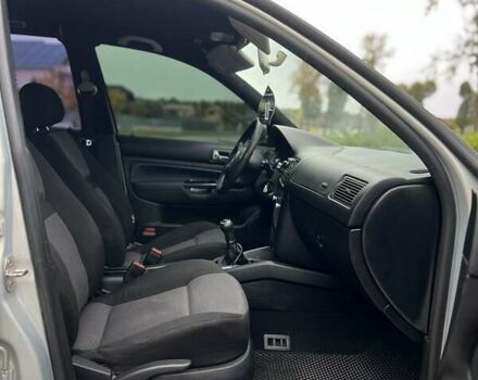 Сірий Фольксваген Гольф ГТІ, об'ємом двигуна 1.6 л та пробігом 263 тис. км за 4000 $, фото 12 на Automoto.ua