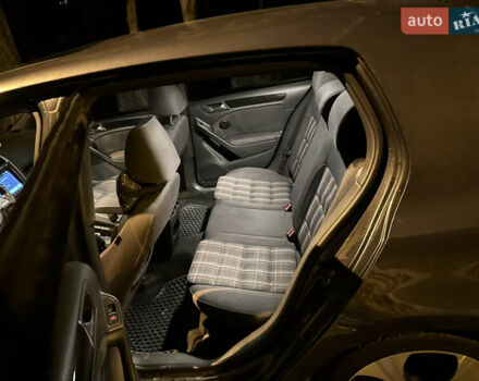 Сірий Фольксваген Гольф ГТІ, об'ємом двигуна 2 л та пробігом 224 тис. км за 9400 $, фото 13 на Automoto.ua