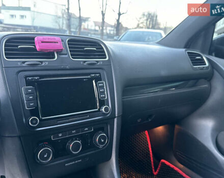 Серый Фольксваген Гольф ГТИ, объемом двигателя 2 л и пробегом 230 тыс. км за 9899 $, фото 18 на Automoto.ua