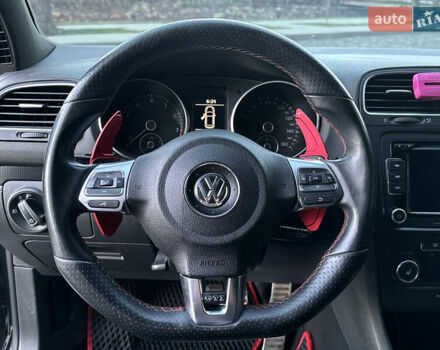 Серый Фольксваген Гольф ГТИ, объемом двигателя 2 л и пробегом 230 тыс. км за 9899 $, фото 17 на Automoto.ua