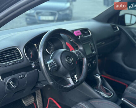 Серый Фольксваген Гольф ГТИ, объемом двигателя 2 л и пробегом 230 тыс. км за 9899 $, фото 16 на Automoto.ua