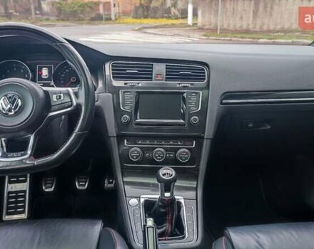 Серый Фольксваген Гольф ГТИ, объемом двигателя 1.98 л и пробегом 147 тыс. км за 13000 $, фото 26 на Automoto.ua