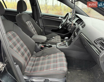 Серый Фольксваген Гольф ГТИ, объемом двигателя 1.98 л и пробегом 180 тыс. км за 13999 $, фото 29 на Automoto.ua