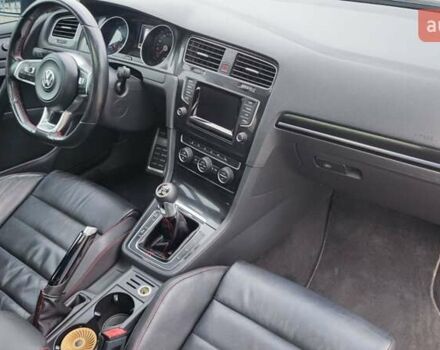 Серый Фольксваген Гольф ГТИ, объемом двигателя 1.98 л и пробегом 147 тыс. км за 13000 $, фото 32 на Automoto.ua
