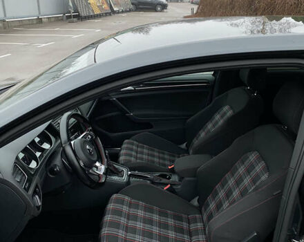 Серый Фольксваген Гольф ГТИ, объемом двигателя 1.98 л и пробегом 123 тыс. км за 13800 $, фото 30 на Automoto.ua