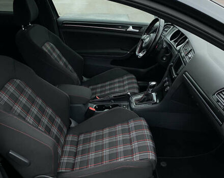 Серый Фольксваген Гольф ГТИ, объемом двигателя 1.98 л и пробегом 123 тыс. км за 13800 $, фото 34 на Automoto.ua