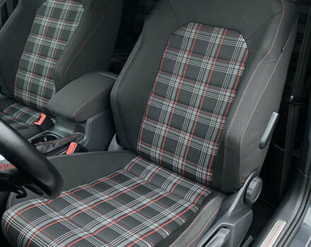 Серый Фольксваген Гольф ГТИ, объемом двигателя 1.98 л и пробегом 123 тыс. км за 13800 $, фото 31 на Automoto.ua