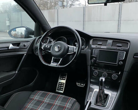 Серый Фольксваген Гольф ГТИ, объемом двигателя 1.98 л и пробегом 123 тыс. км за 13800 $, фото 38 на Automoto.ua