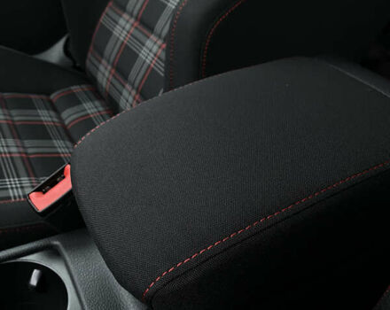 Серый Фольксваген Гольф ГТИ, объемом двигателя 1.98 л и пробегом 123 тыс. км за 13800 $, фото 48 на Automoto.ua