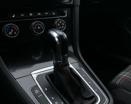 Серый Фольксваген Гольф ГТИ, объемом двигателя 1.98 л и пробегом 123 тыс. км за 13800 $, фото 47 на Automoto.ua