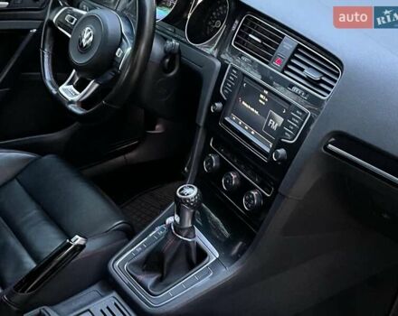 Серый Фольксваген Гольф ГТИ, объемом двигателя 2 л и пробегом 150 тыс. км за 13790 $, фото 31 на Automoto.ua