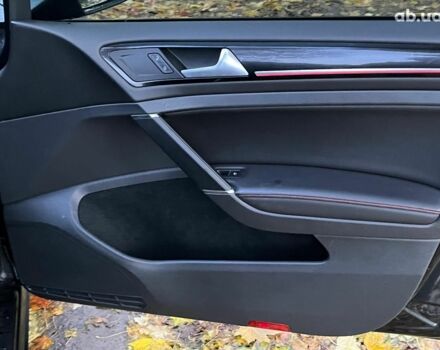 Серый Фольксваген Гольф ГТИ, объемом двигателя 2 л и пробегом 150 тыс. км за 13790 $, фото 30 на Automoto.ua