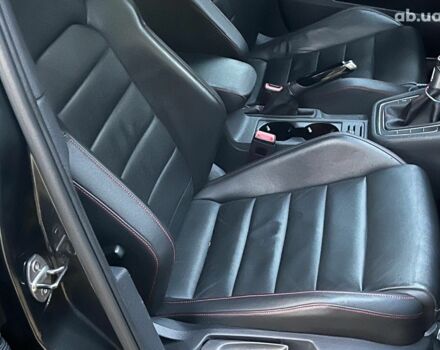 Серый Фольксваген Гольф ГТИ, объемом двигателя 2 л и пробегом 150 тыс. км за 13790 $, фото 32 на Automoto.ua