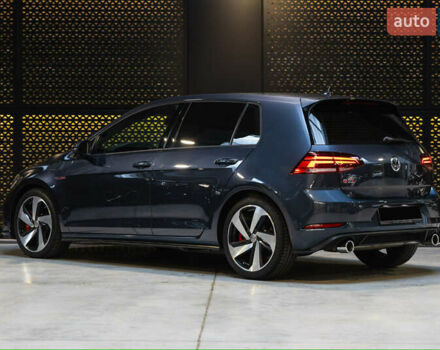 Серый Фольксваген Гольф ГТИ, объемом двигателя 2 л и пробегом 70 тыс. км за 20999 $, фото 5 на Automoto.ua