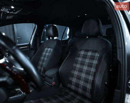 Серый Фольксваген Гольф ГТИ, объемом двигателя 1.98 л и пробегом 114 тыс. км за 23900 $, фото 7 на Automoto.ua