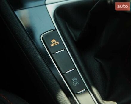 Серый Фольксваген Гольф ГТИ, объемом двигателя 1.98 л и пробегом 113 тыс. км за 17800 $, фото 20 на Automoto.ua