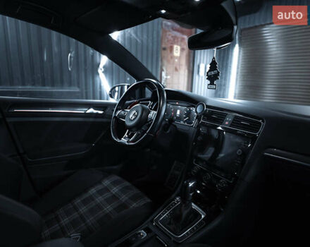 Серый Фольксваген Гольф ГТИ, объемом двигателя 1.98 л и пробегом 114 тыс. км за 23900 $, фото 10 на Automoto.ua