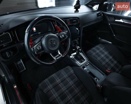 Серый Фольксваген Гольф ГТИ, объемом двигателя 1.98 л и пробегом 114 тыс. км за 23900 $, фото 8 на Automoto.ua