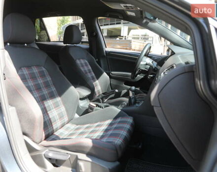 Серый Фольксваген Гольф ГТИ, объемом двигателя 1.98 л и пробегом 113 тыс. км за 17800 $, фото 11 на Automoto.ua