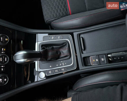 Серый Фольксваген Гольф ГТИ, объемом двигателя 1.98 л и пробегом 110 тыс. км за 23999 $, фото 12 на Automoto.ua