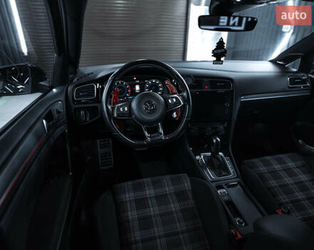 Серый Фольксваген Гольф ГТИ, объемом двигателя 1.98 л и пробегом 114 тыс. км за 23900 $, фото 6 на Automoto.ua