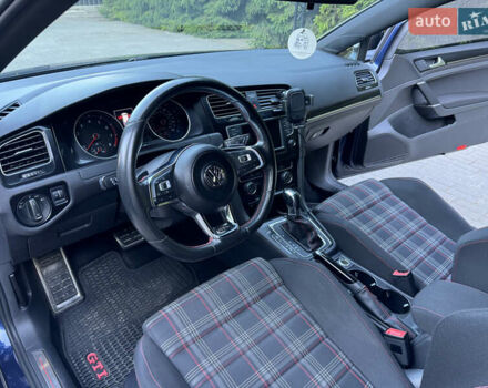Синий Фольксваген Гольф ГТИ, объемом двигателя 1.98 л и пробегом 130 тыс. км за 13777 $, фото 19 на Automoto.ua