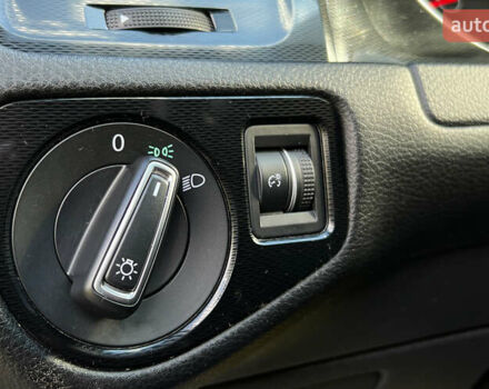 Синій Фольксваген Гольф ГТІ, об'ємом двигуна 1.98 л та пробігом 75 тис. км за 15850 $, фото 19 на Automoto.ua