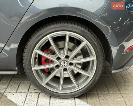 Синий Фольксваген Гольф ГТИ, объемом двигателя 2 л и пробегом 81 тыс. км за 19000 $, фото 10 на Automoto.ua