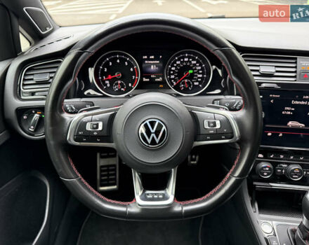 Синий Фольксваген Гольф ГТИ, объемом двигателя 2 л и пробегом 81 тыс. км за 19000 $, фото 13 на Automoto.ua