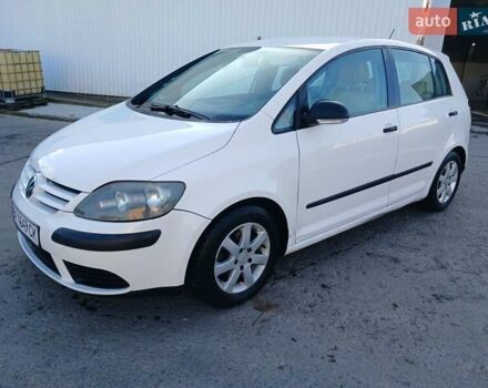 Белый Фольксваген Гольф Плюс, объемом двигателя 1.39 л и пробегом 256 тыс. км за 4250 $, фото 1 на Automoto.ua